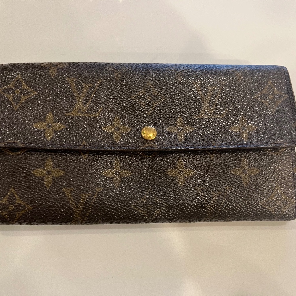 Authentic Louis Vuitton Long wallet with chain